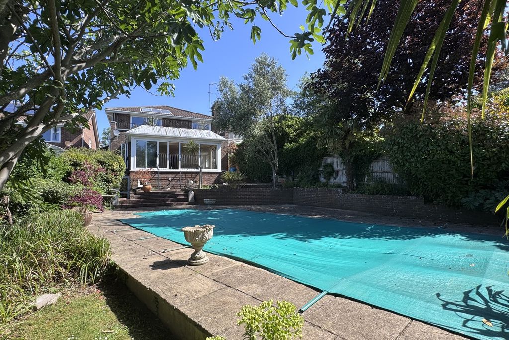 Peacock Lane